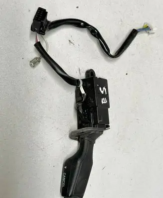 Lexus ES 250 - 300 - 330 Cruise control switch 1650U25