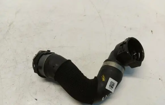 BMW 2 Active Tourer U06 Engine coolant pipe/hose 8471864