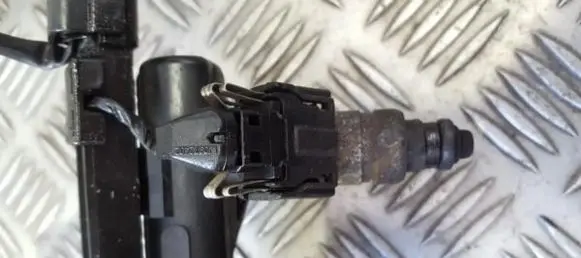 Skoda Fabia Mk1 (6Y) Fuel injector 047906031 0914