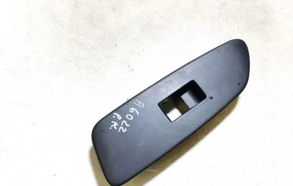 Toyota Auris 150 Front door window switch trim 7423202560 74232-02560