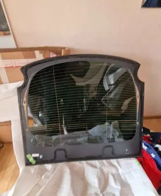 Tesla Model X Rear windscreen/windshield window 