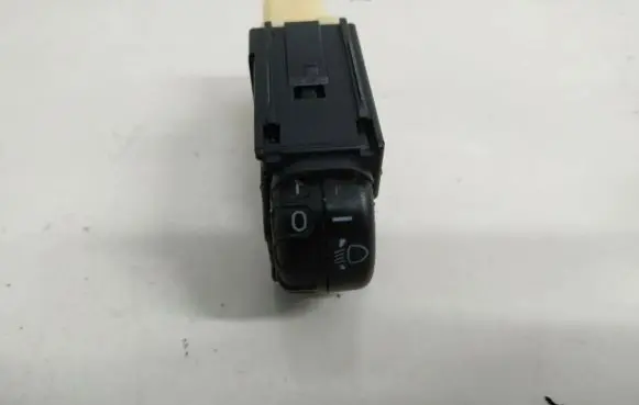 Toyota Yaris Headlight level height control switch