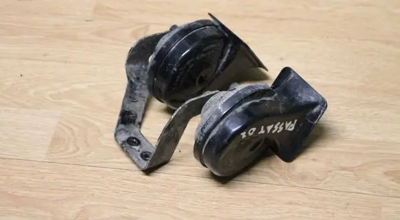 Volkswagen PASSAT B5.5 Horn signal