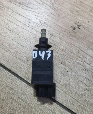 Brake pedal sensor switch