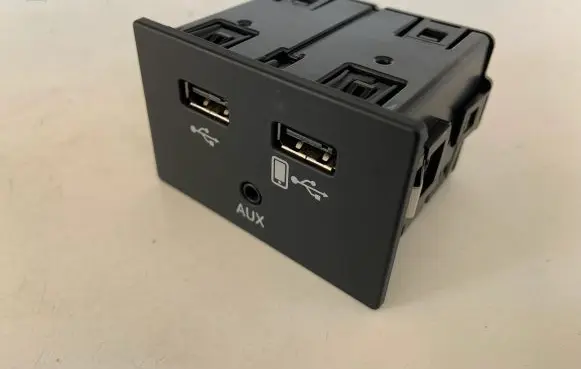 Audi A7 S7 4G AUX in-socket connector 4G0035736