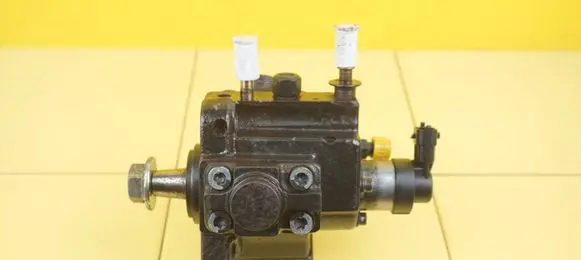 Opel Corsa E Fuel injection high pressure pump 0445010397 198A3000