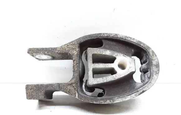 Volvo V70 Engine mount bracket 6G916P082BD 30671248 30680705