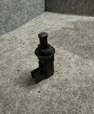 Dodge Durango Brake pedal sensor switch 64304A 039180054