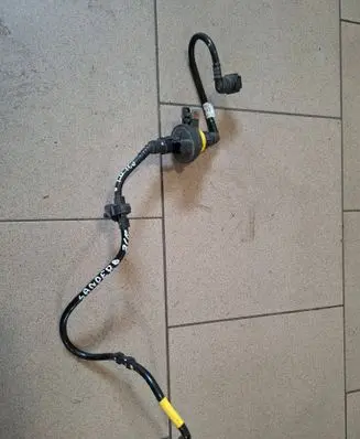 Dacia Sandero III Vacuum valve 149304569R