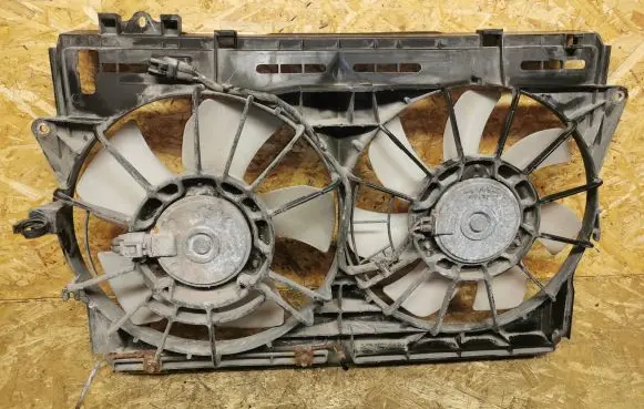 Toyota Corolla Verso AR10 Fan set DT4227502520