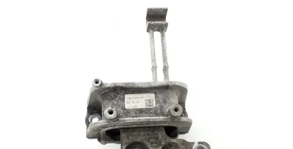 Skoda Superb B8 (3V) Engine mount bracket 3Q0199262J