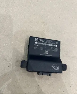 Volkswagen PASSAT B6 Gateway control module 3C0907530C 3C0907951A 602963T