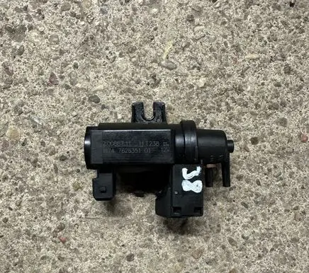 BMW 5 GT F07 Turbo solenoid valve 7626351