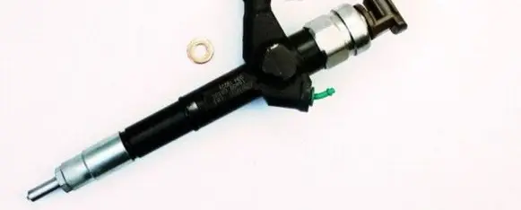 Nissan Navara D40 Fuel injector DCRI105650