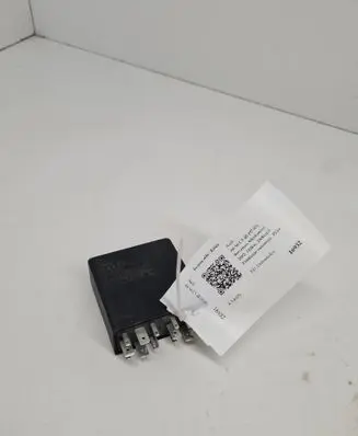 Audi A6 S6 C5 4B Light relay 4B0919471A 5KG00656805 393