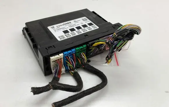 Opel Insignia B Central body control module 13535989