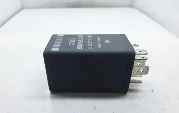 Audi A8 S8 D2 4D Other relay 8D0959257 05071100