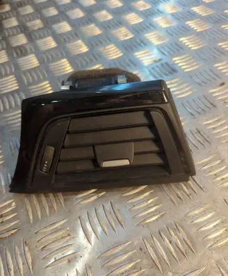 BMW 3 F30 F35 F31 Dash center air vent grill 9231995