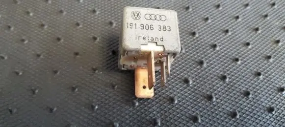 Volkswagen Transporter - Caravelle T4 Other relay 191906383 899502