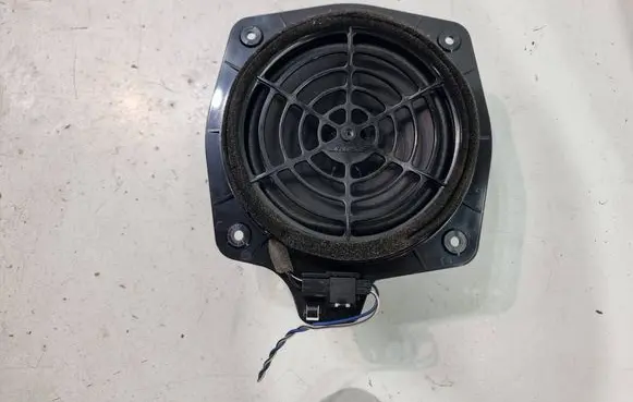 Audi A3 S3 8P Rear door speaker 8H0035411B 280353002 38604002