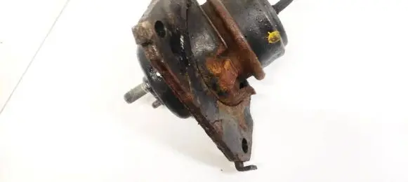 Engine mount bracket