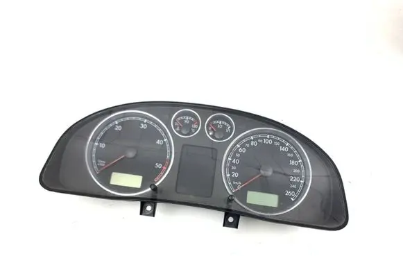Volkswagen PASSAT B5.5 Speedometer (instrument cluster) 3B0920806A