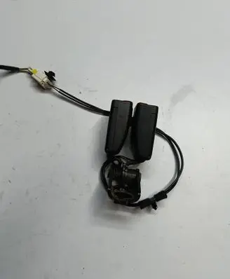 Rear seatbelt buckle