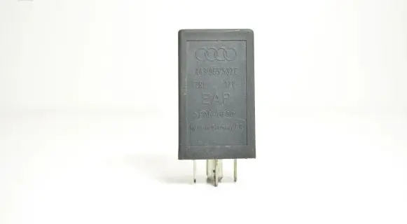 Audi A4 S4 B5 8D Coolant fan relay 443955532C