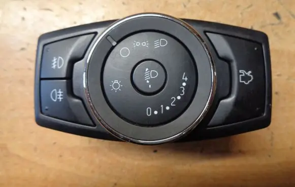 Ford Ka Light switch E4B513A024BC