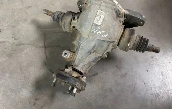 Mercedes-Benz C W204 Rear differential A2093510705