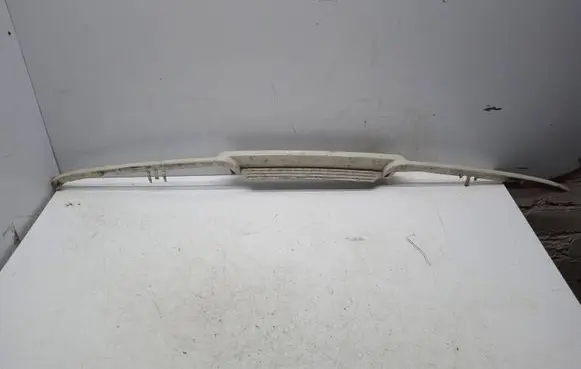 Ford Sierra Front bumper lower grill 87BG8A133AAW