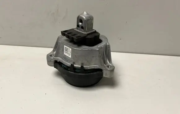BMW XM Engine mount bracket 8089822