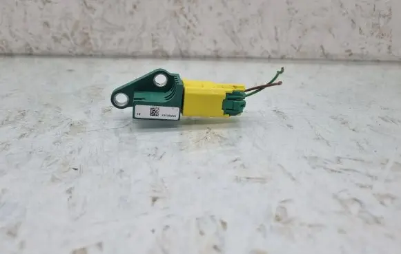 Volkswagen PASSAT B6 Airbag deployment crash/impact sensor 3C0909606