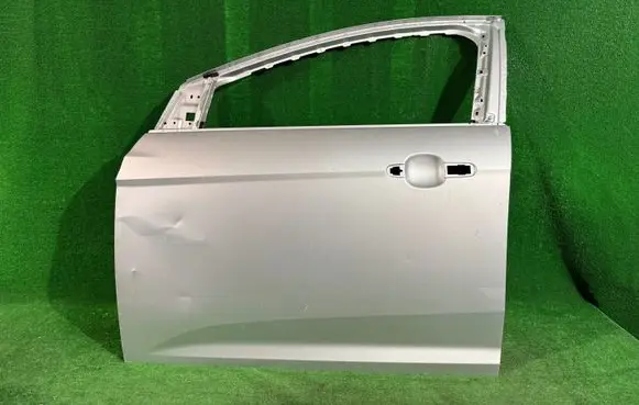 Ford Focus Front door