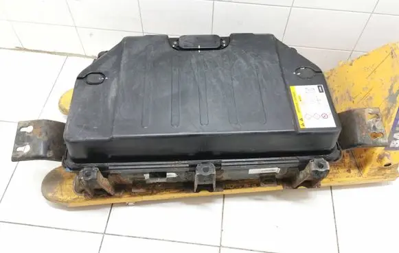 Peugeot Partner Hybrid / electric car battery 9804124880 9804190280