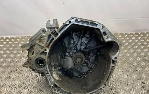 Nissan Juke I F15 Manual 6 speed gearbox 7701700601 V015608 320101KG0C