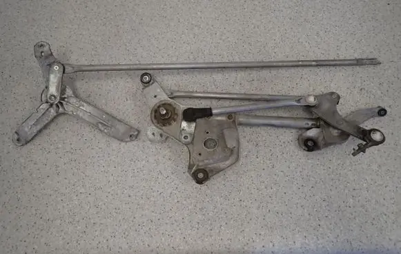 Mitsubishi Grandis Front wiper linkage 