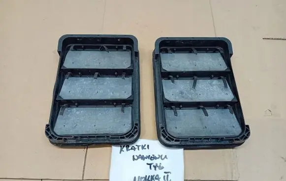 Rear air vent grill