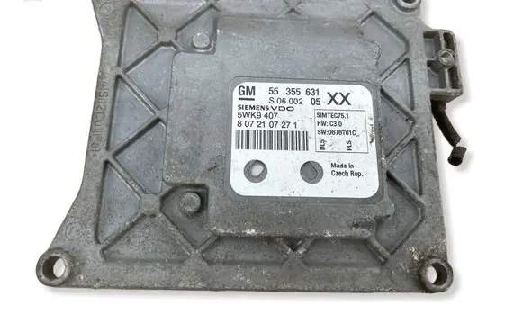 Opel Vectra C Engine control unit/module 55355631 5WK9407 8072107271
