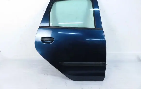 Mitsubishi Colt Rear door