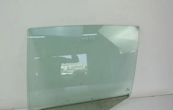 Volkswagen Golf IV Rear door window glass 