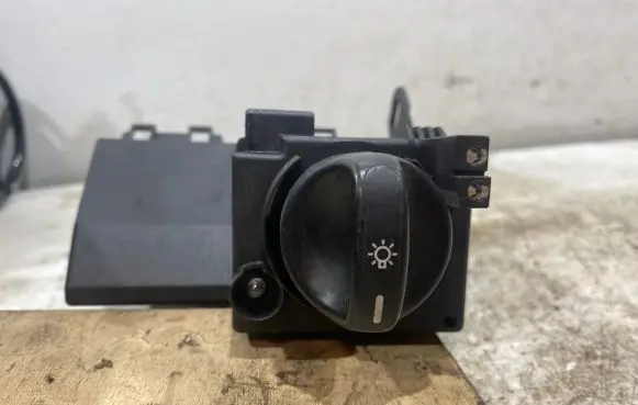 Mercedes-Benz CLK A208 C208 Light switch 2105451404