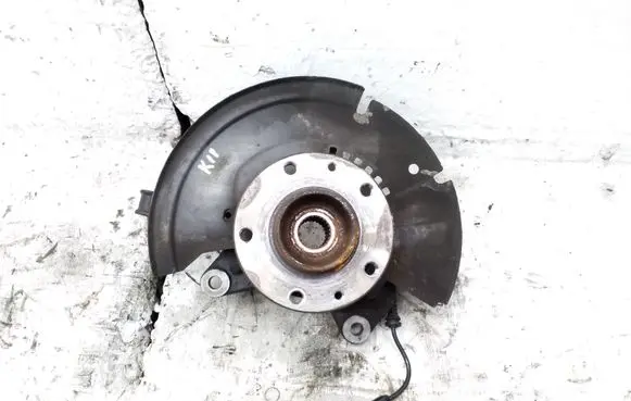 Nissan Juke II F16 Front wheel hub spindle knuckle