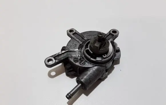 Lexus IS 220D-250-350 Vacuum pump
