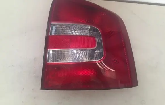 Skoda Octavia Mk2 (1Z) Rear/tail lights 1Z9945112B