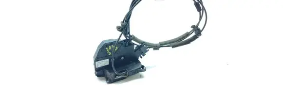 Opel Vivaro Sliding door lock 825021395R