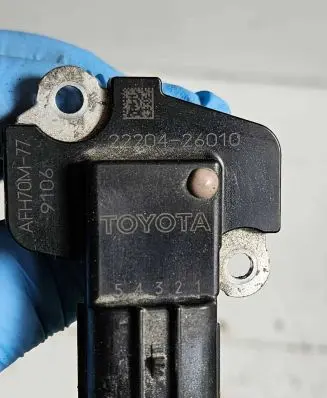 Toyota Urban Cruiser (XP110) Mass air flow meter 22204-26010 AFH70M-779106