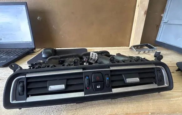 BMW 7 F01 F02 F03 F04 Dash center air vent grill 9115859 116116 S6504003