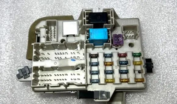 Mazda 6 Fuse box set GJ6A66730B 502G18
