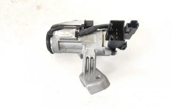 Toyota Corolla E120 E130 Ignition lock contact 45020024 45020-02-4